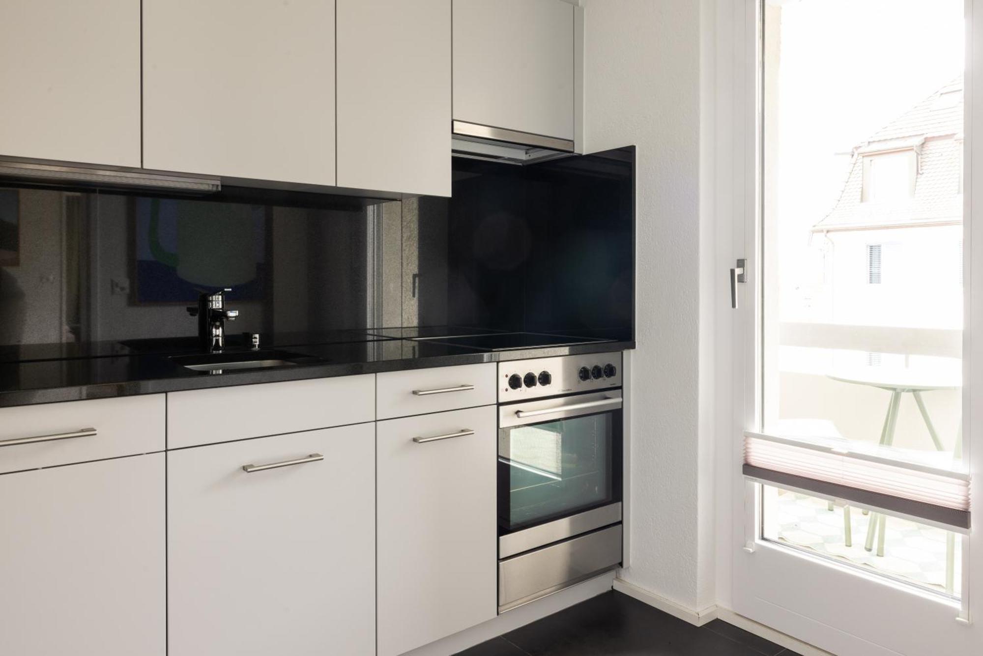 Ema House Serviced Apartments Aussersihl 취리히 외부 사진